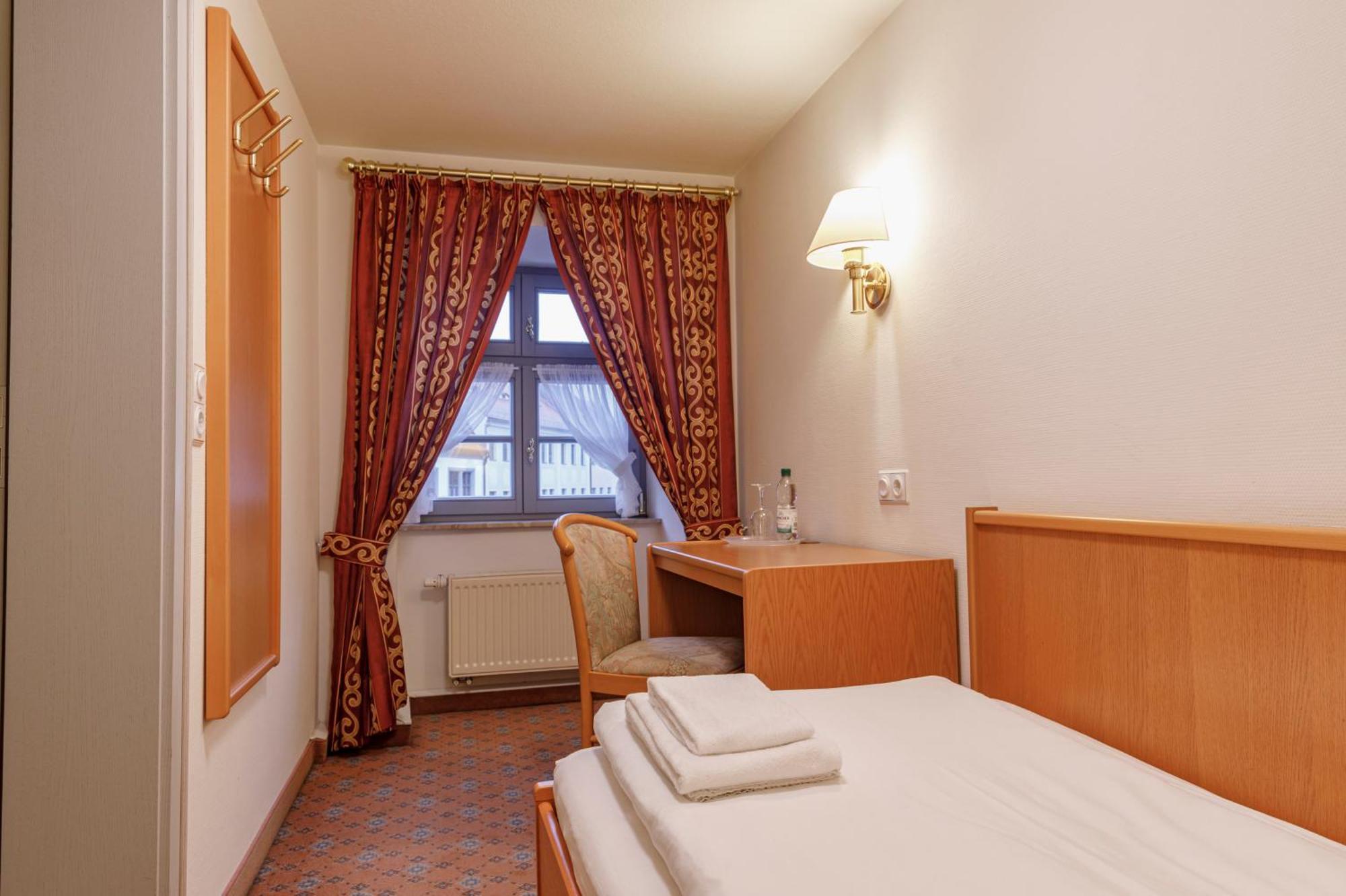Schwerter Schankhaus & Hotel Meissen Ngoại thất bức ảnh