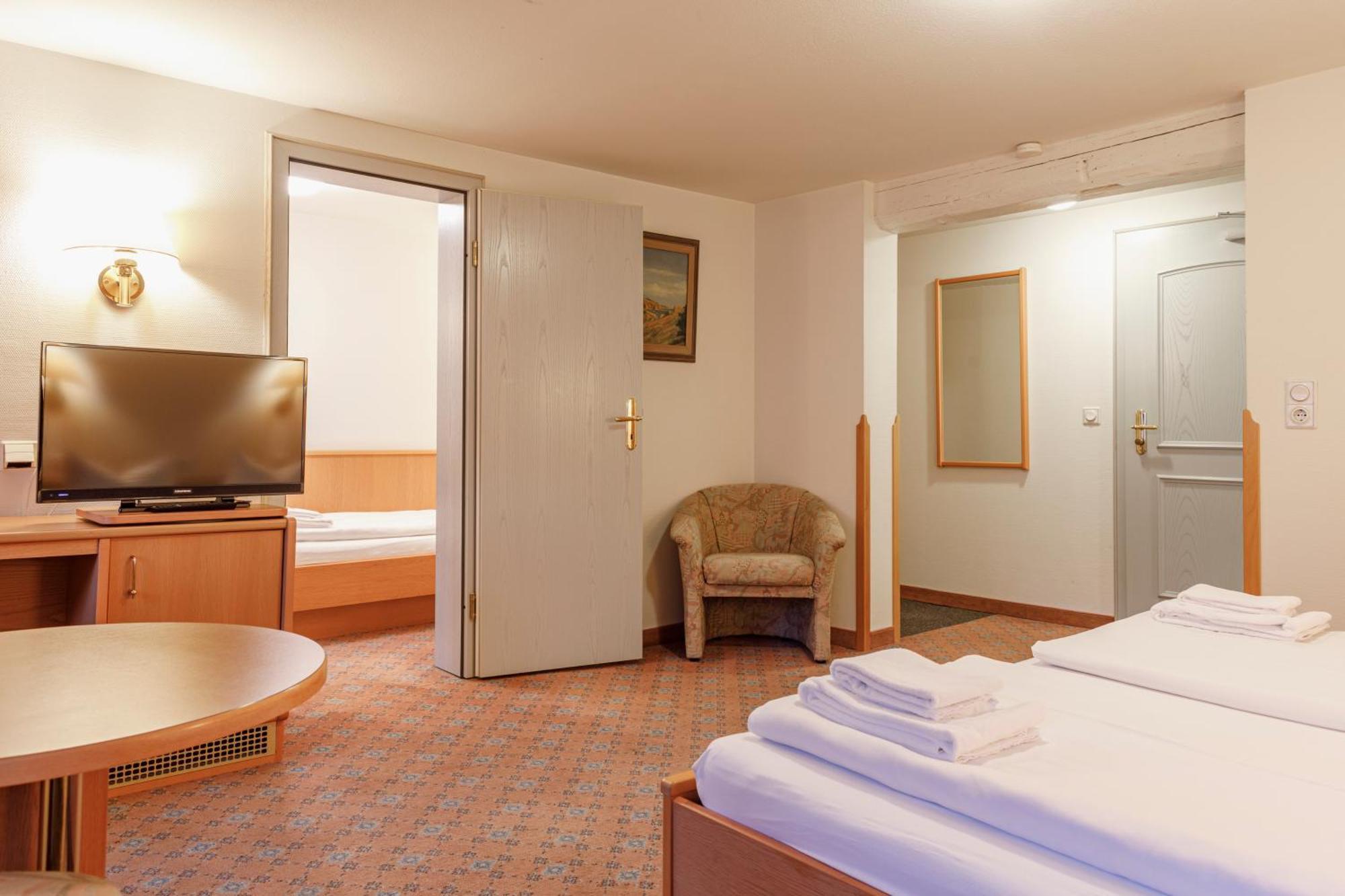 Schwerter Schankhaus & Hotel Meissen Ngoại thất bức ảnh